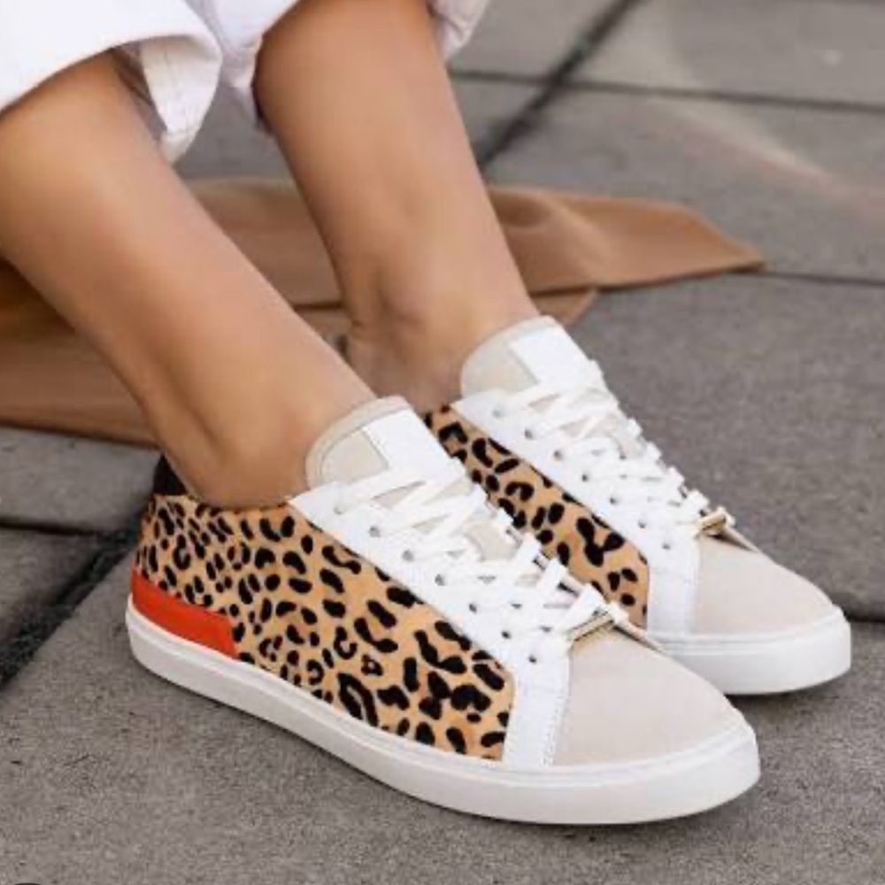 BARED SNEAKER